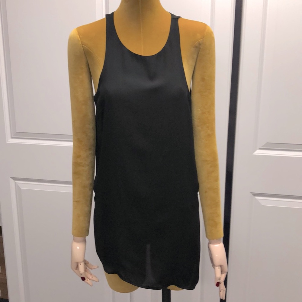 Women’s 14th & Union asymmetrical halter tunic